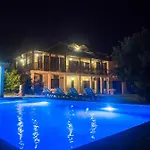 Holiday home Espectacular Casa Con Piscina En *