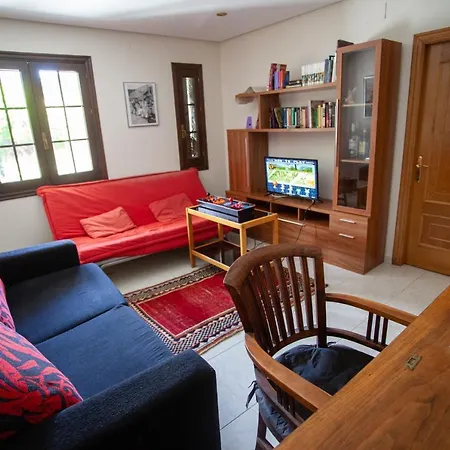 Espectacular Casa Con Piscina En Holiday home Allariz